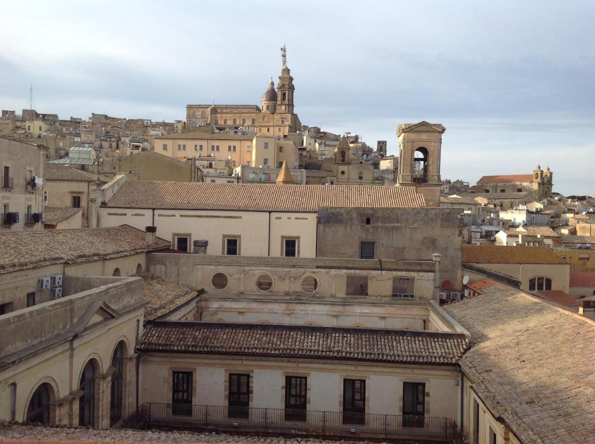 Attico Da Rosa Con Vista Spettacolare A 360 Gradi Apartment Caltagirone Bagian luar foto