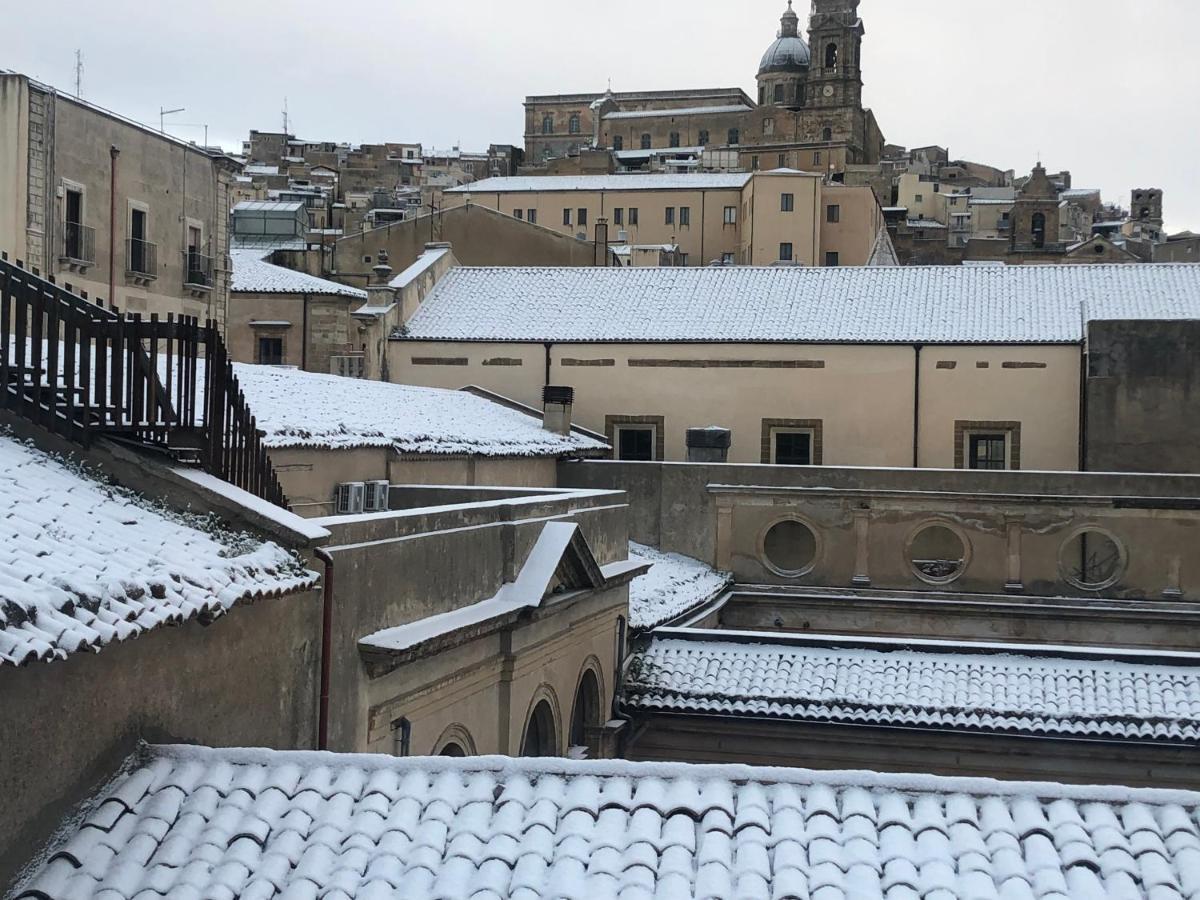 Attico Da Rosa Con Vista Spettacolare A 360 Gradi Apartment Caltagirone Bagian luar foto